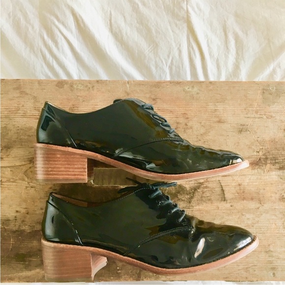 Louise et Cie Patent Leather Heeled Oxfords - Picture 2 of 7